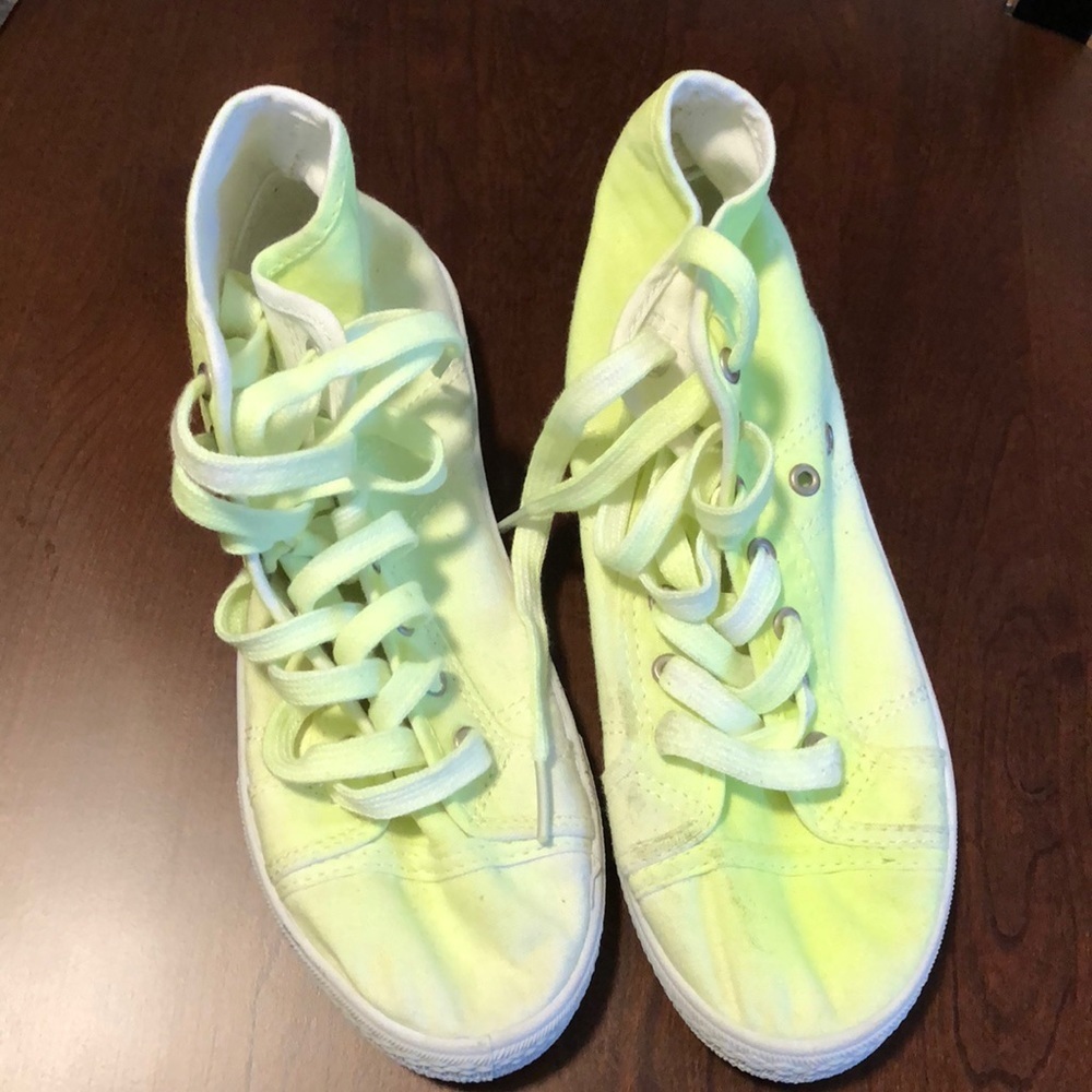 🎉 4 for $20 Mossimo high tops